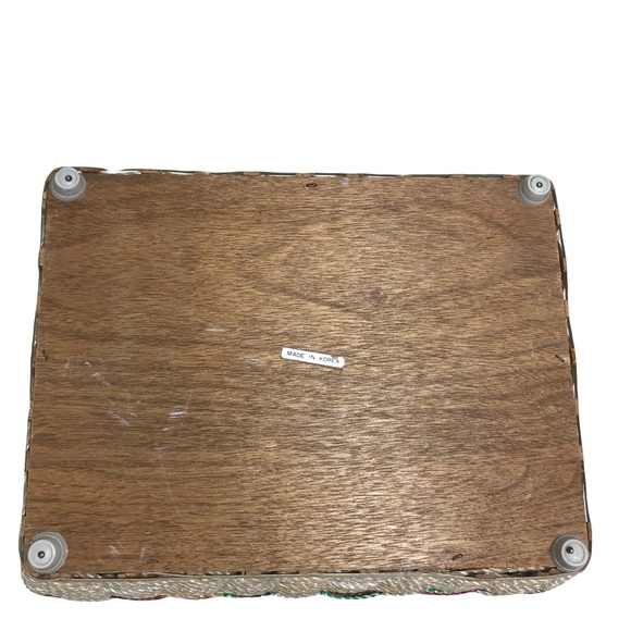 Vintage Birds & Floral Woven Wicker Sewing Basket - Picture 10 of 16